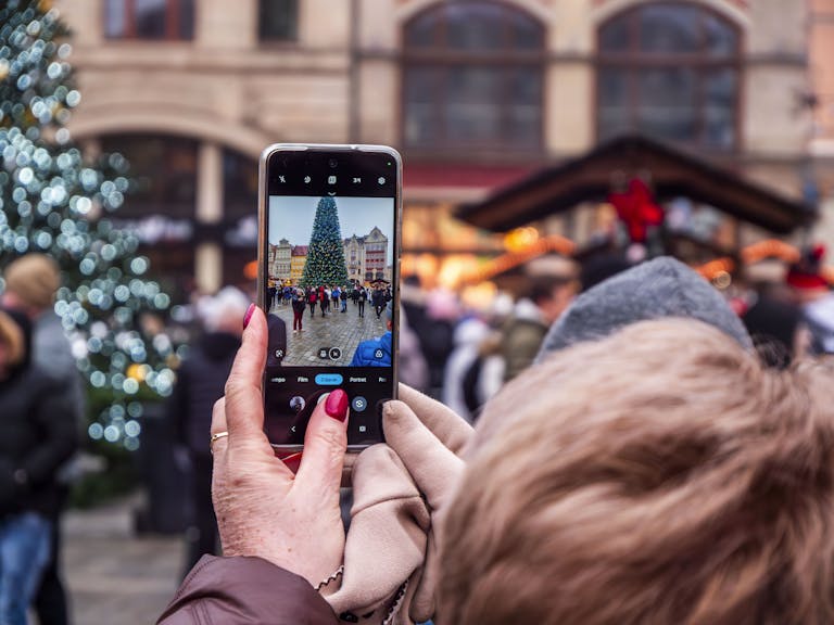 Comment choisir un forfait mobile à petit prix en 2025 ? Guide complet pour réduire sa facture sans compromis